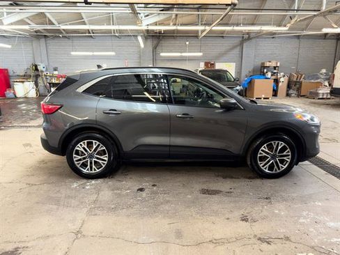 Certified 2022 Ford Escape SEL image 10