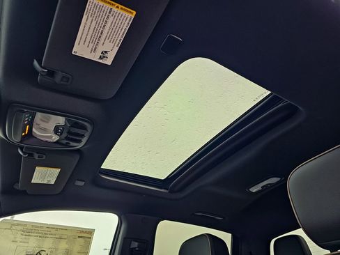 New 2026 GMC Canyon Denali image 17