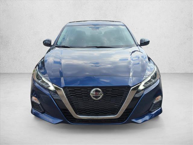 Used 2021 Nissan Altima 2.5 SR w/ SR Premium Package FWD image 2
