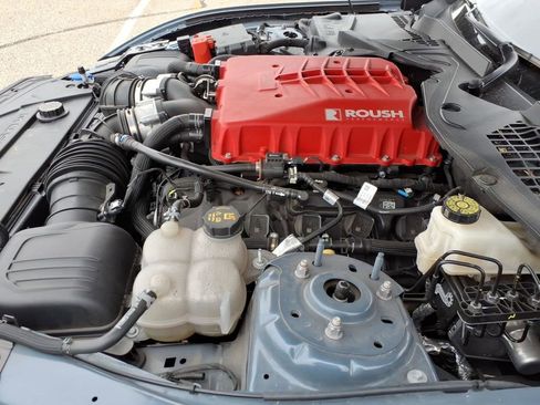 Used 2024 Ford Mustang GT RWD image 12