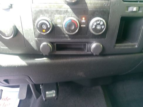 Used 2007 Chevrolet Silverado 2500 LT w/ 1LT Convenience Package AWD/4WD image 31