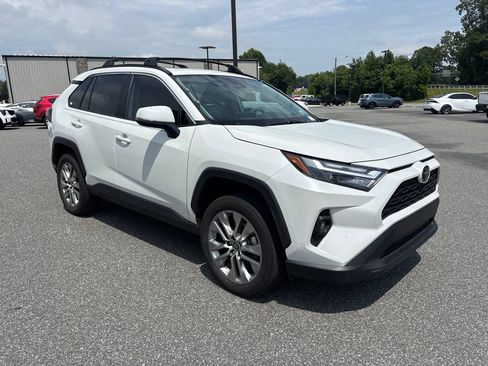 Used 2023 Toyota RAV4 XLE Premium FWD image 10