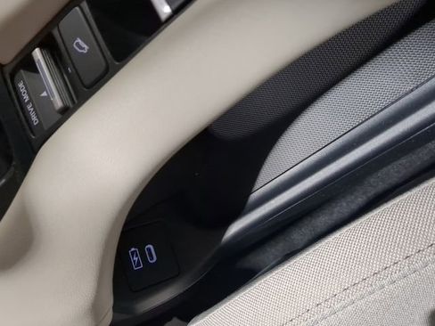 New 2025 Honda HR-V LX image 31