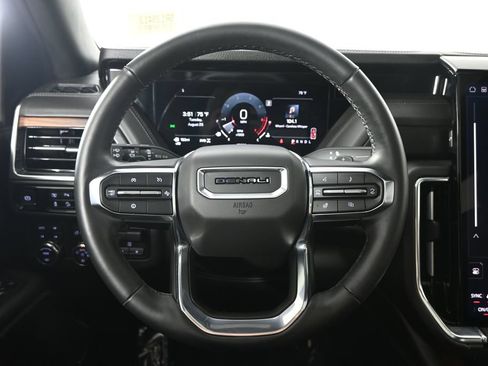 Used 2025 GMC Yukon Denali w/ Sun & Power Step Package AWD/4WD image 36