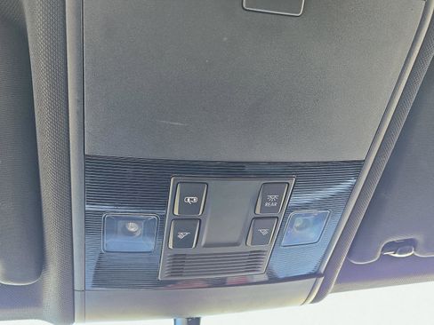 Used 2023 Volkswagen Atlas Cross Sport SE w/ Black Wheel Package image 29