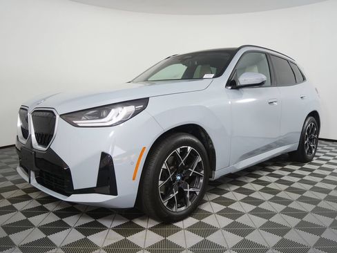 Certified 2025 BMW X3 xDrive30i w/ Premium Package AWD/4WD image 7