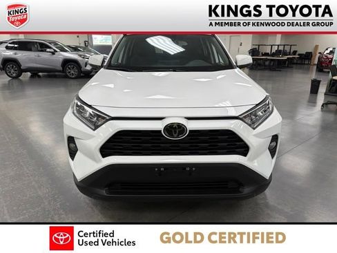 Used 2021 Toyota RAV4 XLE w/ Convenience Package AWD/4WD image 3