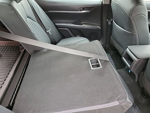 Used 2023 Toyota Camry SE w/ Cold Weather Package image 15