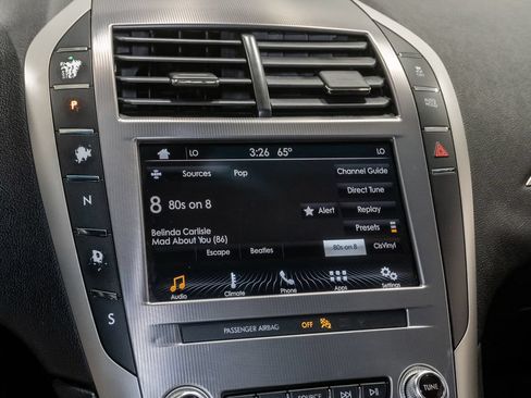 Used 2019 Lincoln MKZ Premiere FWD image 17