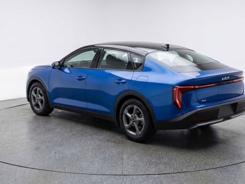 Used 2025 Kia K4 LXS image 6