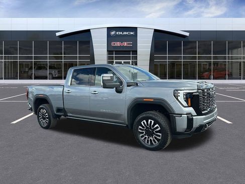 Used 2025 GMC Sierra 2500 Denali Ultimate AWD/4WD image 8