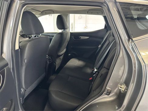 Used 2021 Nissan Rogue Sport S image 10