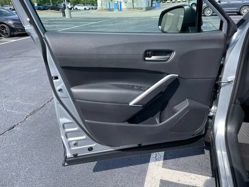 Used 2026 Toyota Corolla Cross XLE FWD image 22