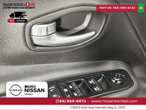 Used 2017 Jeep Renegade Altitude image 17