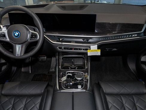 New 2026 BMW X5 xDrive50e w/ M Sport Package image 39