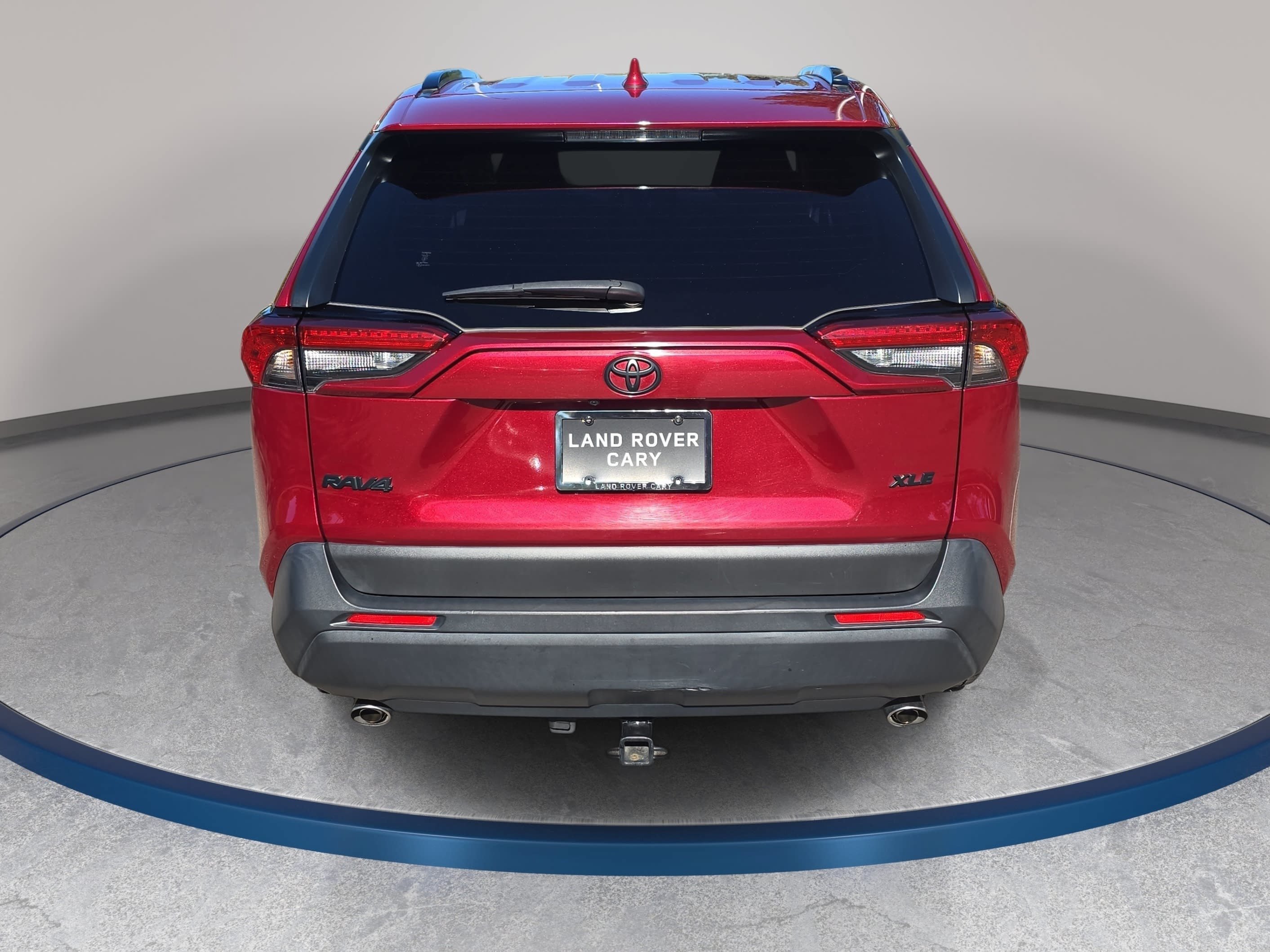 Used 2023 Toyota RAV4 XLE Premium FWD image 6