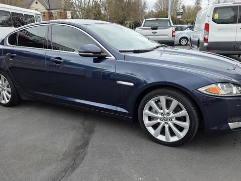 Used 2013 Jaguar XF 3.0 image 6