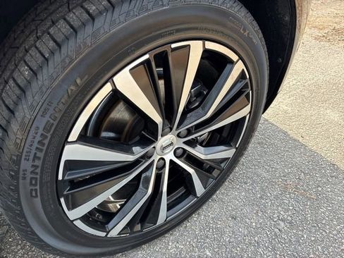 Used 2023 Volvo XC60 B5 Plus w/ Climate Package image 16