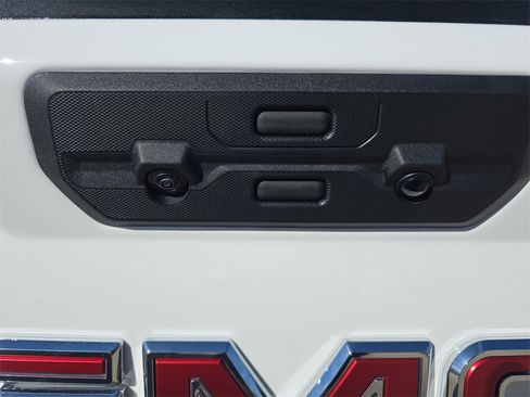 New 2026 GMC Sierra 1500 SLT w/ SLT Premium Package image 12