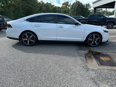 Used 2023 Honda Accord Sport image 6