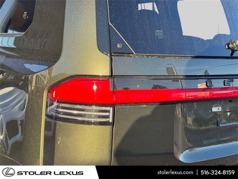 Used 2024 Lexus GX 550 image 9