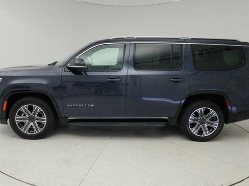 Used 2024 Jeep Wagoneer Series II w/ Flexible Seating Group RWD image 4