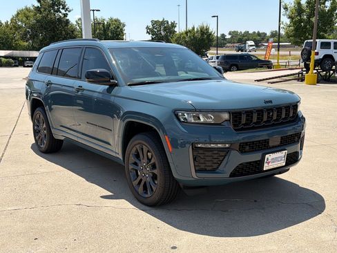 New 2026 Jeep Grand Cherokee L Limited AWD/4WD image 7