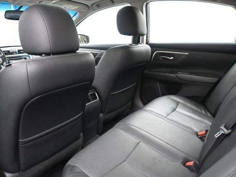 Used 2015 Nissan Altima 2.5 SL w/ Technology Package FWD image 12