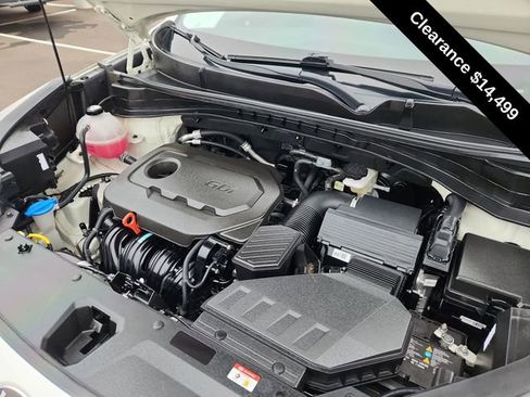 Used 2022 Kia Sportage LX image 15