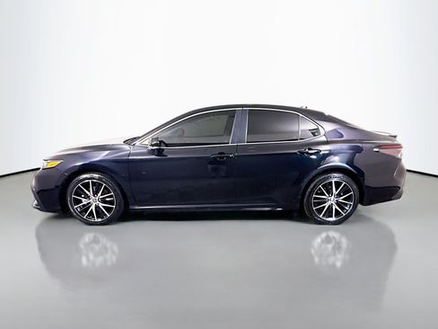 Used 2023 Toyota Camry SE FWD image 6