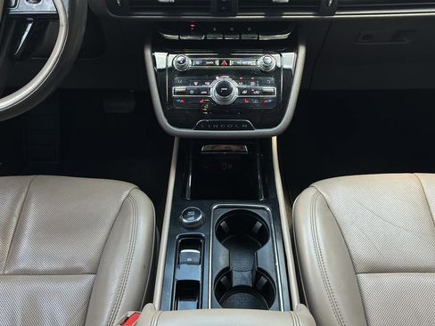Used 2020 Lincoln Corsair Reserve w/ Appearance Package FWD image 23