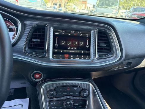 Used 2018 Dodge Challenger SRT Hellcat image 17