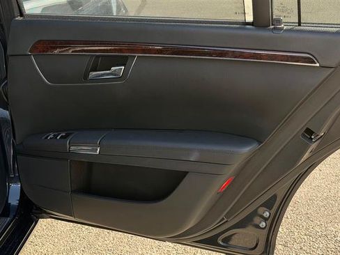 Used 2012 Mercedes-Benz S 550 4MATIC image 35