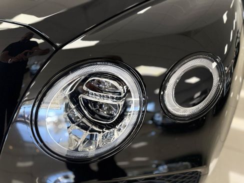 Used 2018 Bentley Bentayga Activity AWD/4WD image 36