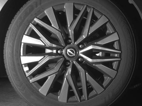 Used 2025 Nissan Altima 2.5 SV FWD image 13