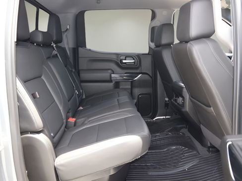 Used 2022 Chevrolet Silverado 1500 LT Trail Boss w/ Convenience Package II AWD/4WD image 15