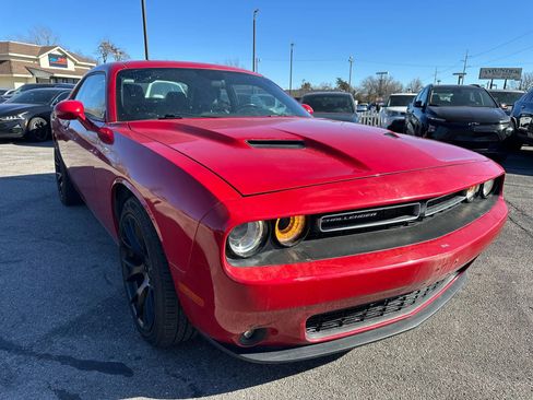 Used 2015 Dodge Challenger SXT Plus image 22