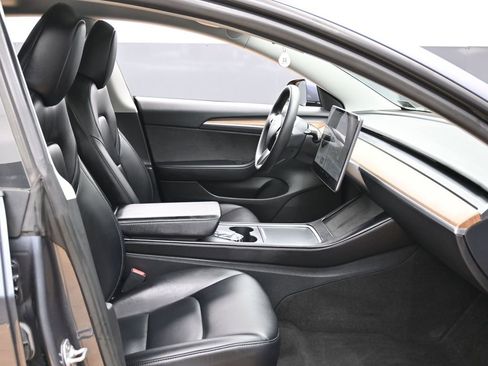 Used 2023 Tesla Model 3 Standard Range image 39