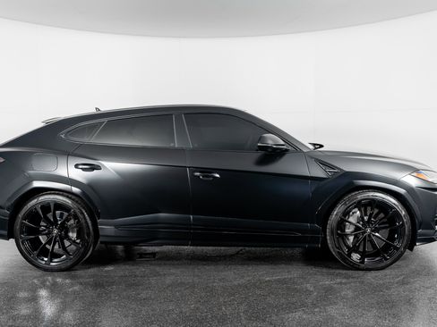 Used 2022 Lamborghini Urus AWD image 5