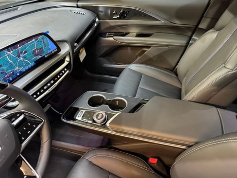 New 2026 Cadillac Lyriq Sport AWD/4WD image 35