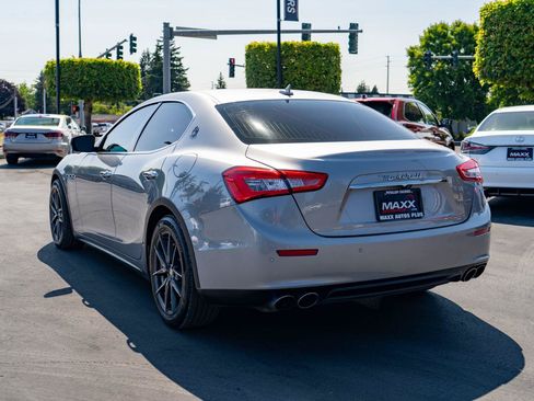 Used 2017 Maserati Ghibli RWD image 9