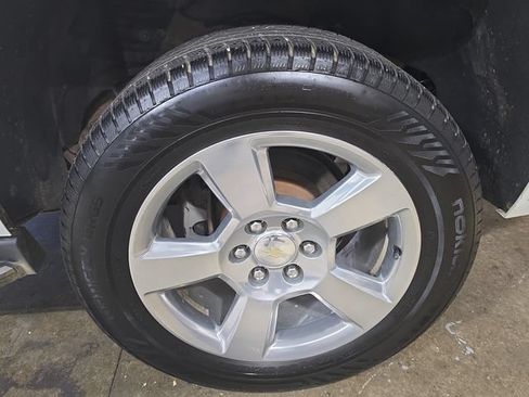 Used 2018 Chevrolet Tahoe Premier AWD/4WD image 37