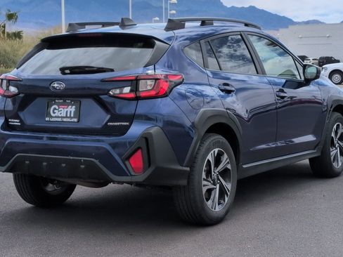 Used 2025 Subaru Crosstrek 2.0i Premium AWD/4WD image 3