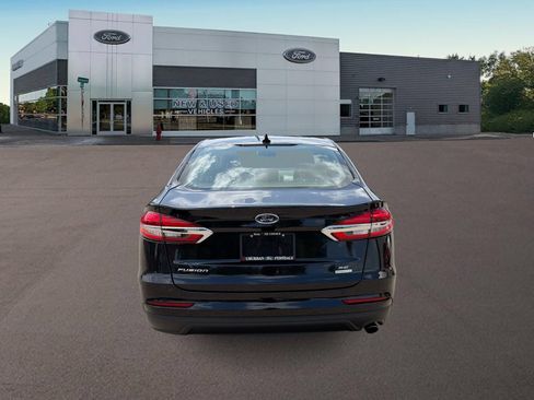 Used 2020 Ford Fusion SE FWD image 10