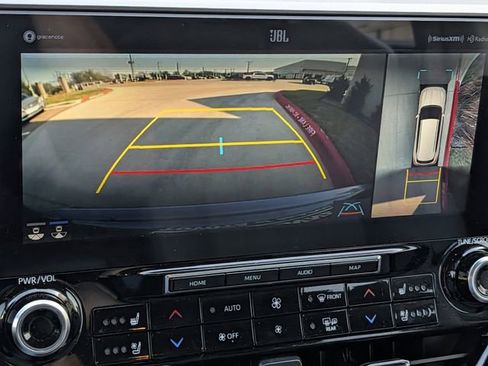 Used 2022 Toyota Highlander Limited image 19