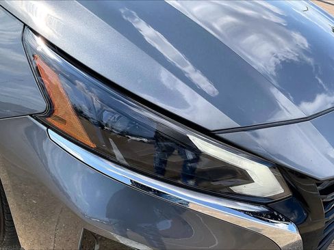 Used 2025 Nissan Altima 2.5 SV FWD image 28