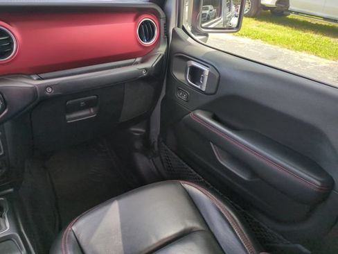 Used 2020 Jeep Gladiator Rubicon AWD/4WD image 18