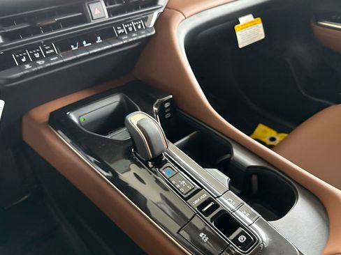 New 2026 Toyota Crown Signia AWD/4WD image 15
