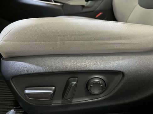 Certified 2019 Toyota RAV4 XLE w/ Convenience Package image 15