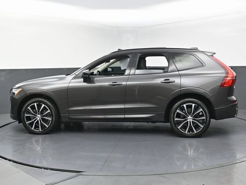 Used 2023 Volvo XC60 B5 Plus image 8